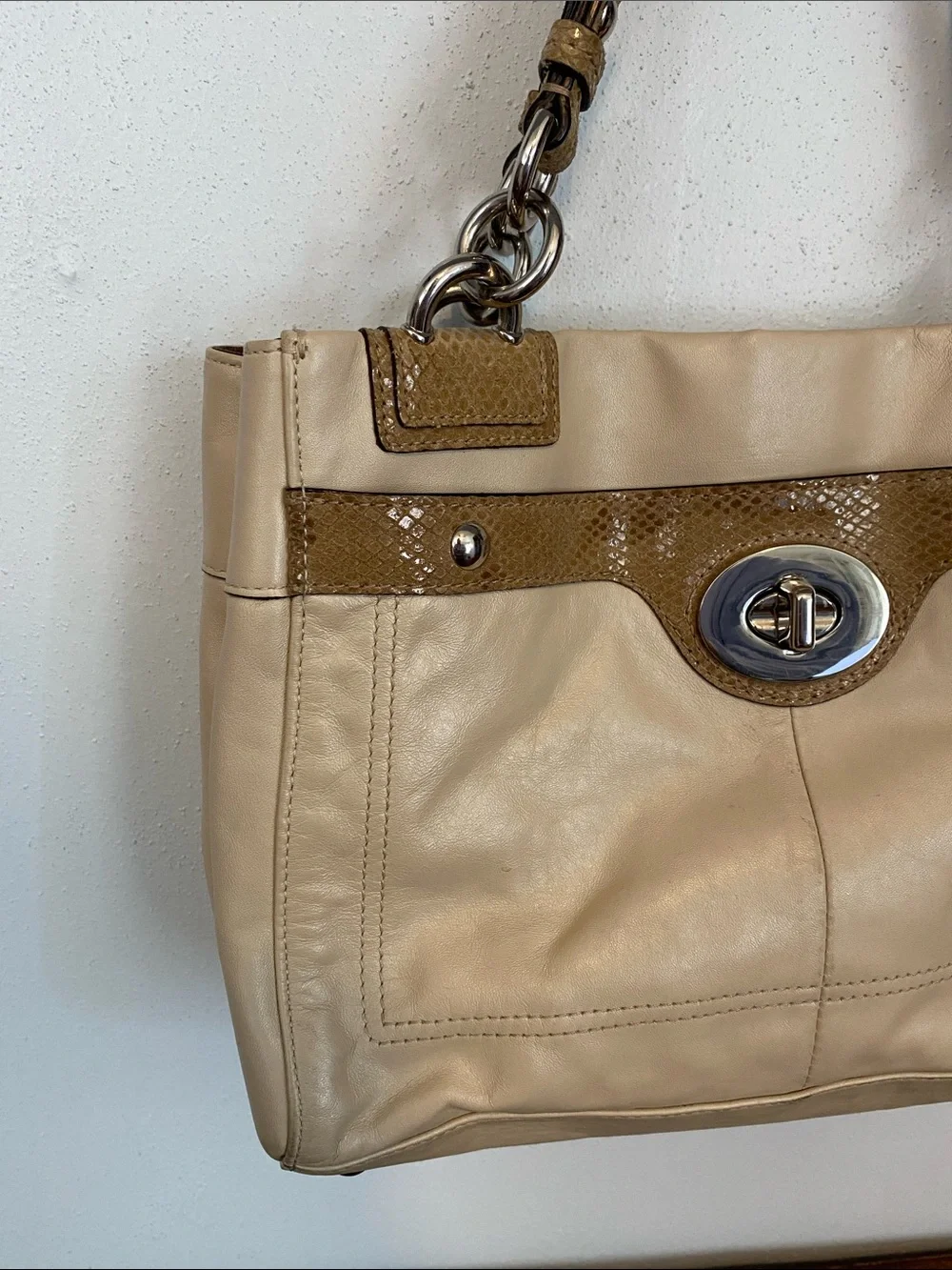 Coach shoulder bag